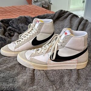 Men’s Nike blazer mid size 13